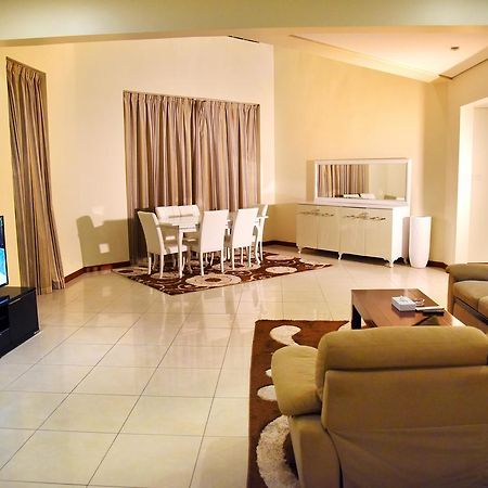 Al Hamra Plaza Apartment Манама Екстериор снимка
