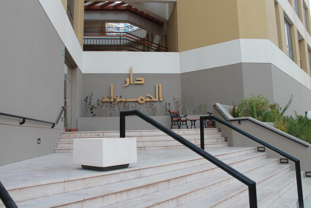 Al Hamra Plaza Apartment Манама Екстериор снимка