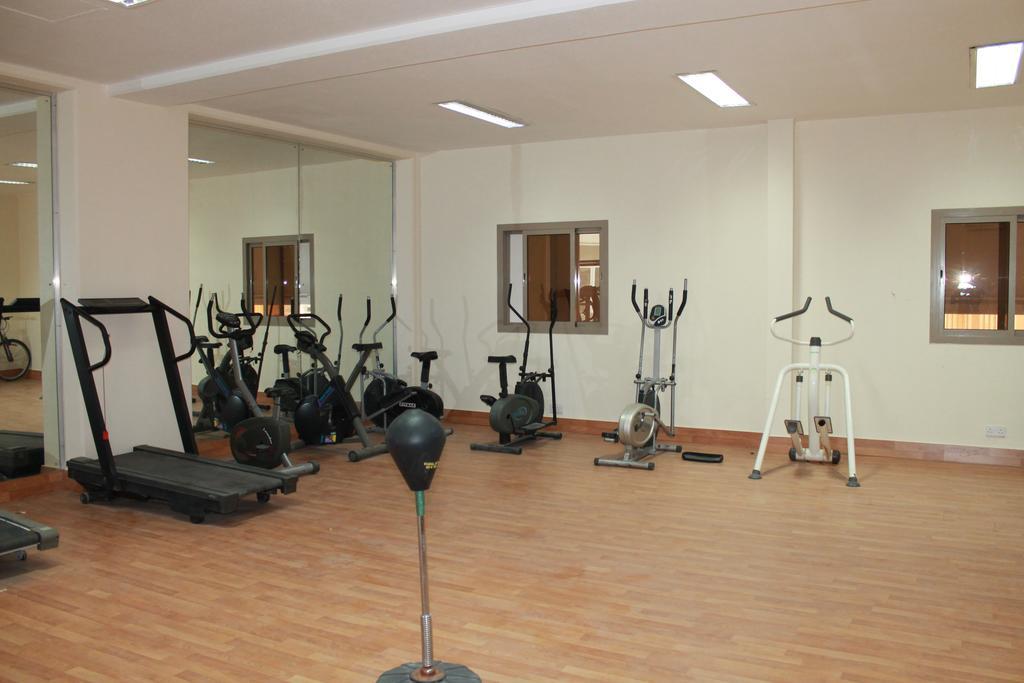Al Hamra Plaza Apartment Манама Стая снимка