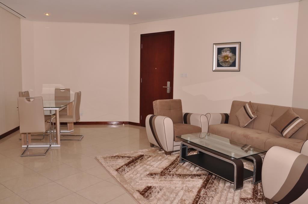 Al Hamra Plaza Apartment Манама Екстериор снимка
