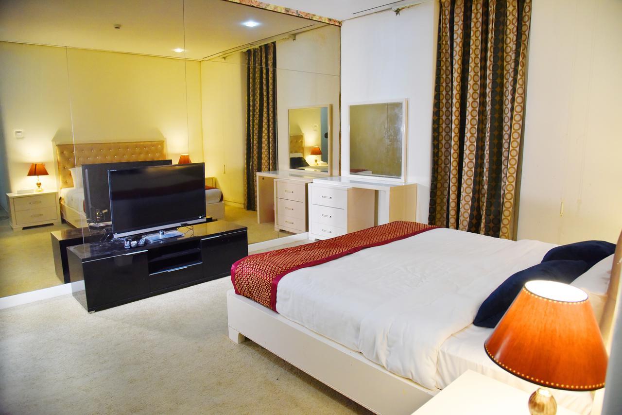 Al Hamra Plaza Apartment Манама Стая снимка