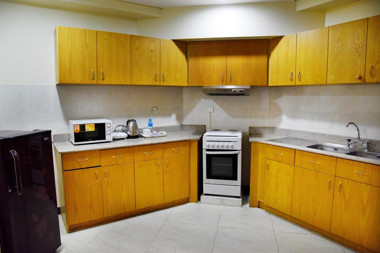 Al Hamra Plaza Apartment Манама Екстериор снимка