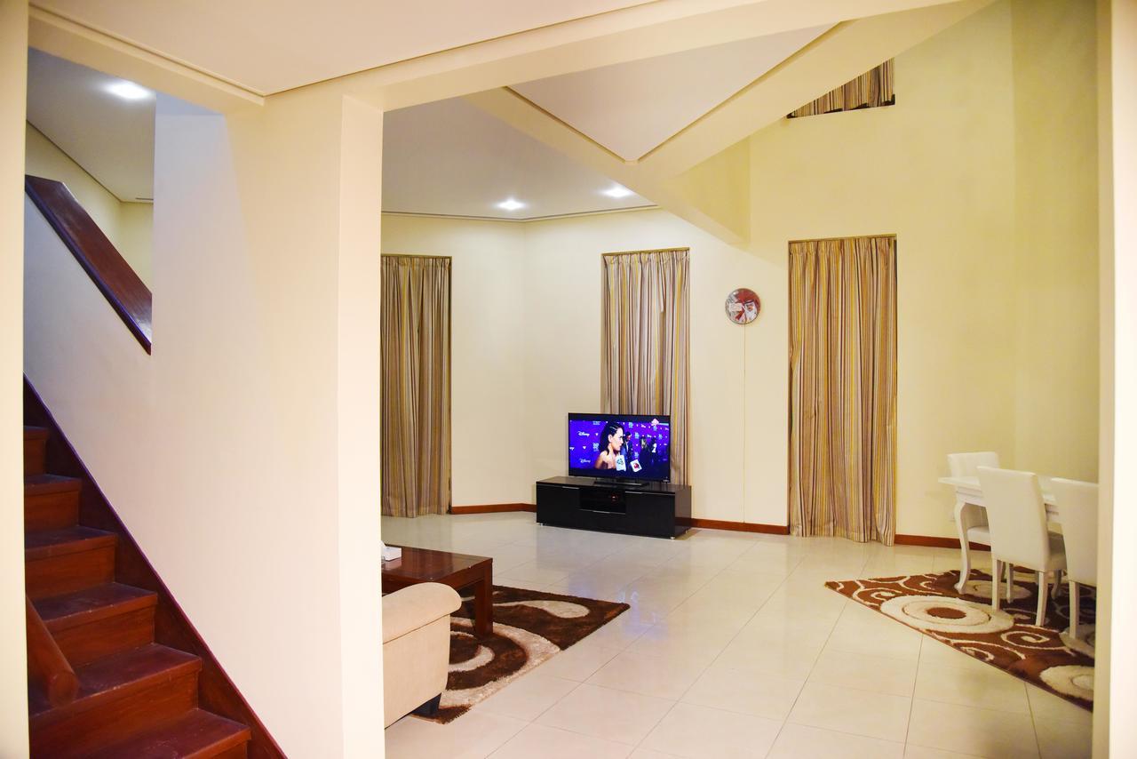 Al Hamra Plaza Apartment Манама Стая снимка